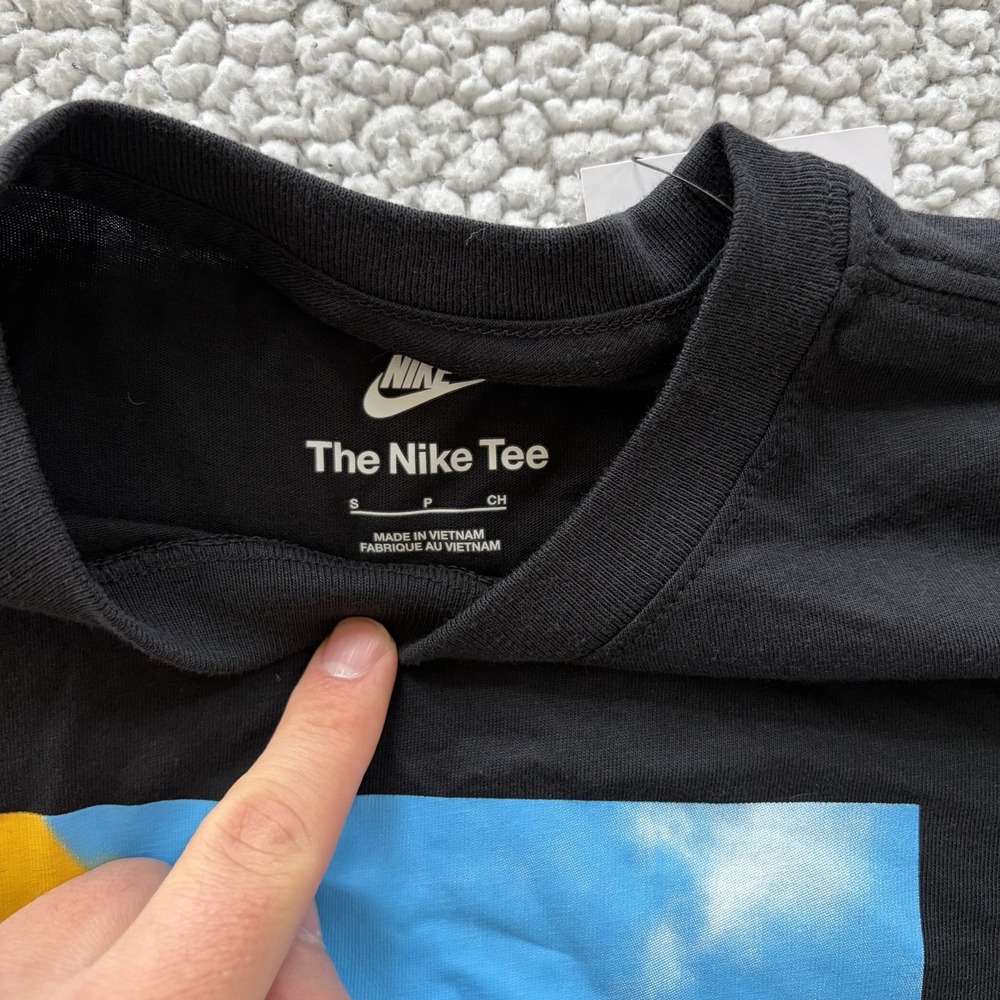 Nike Move With Nature Kids Shirt - Poppies -Black - Small-**NEW** - Picture 2 of 4